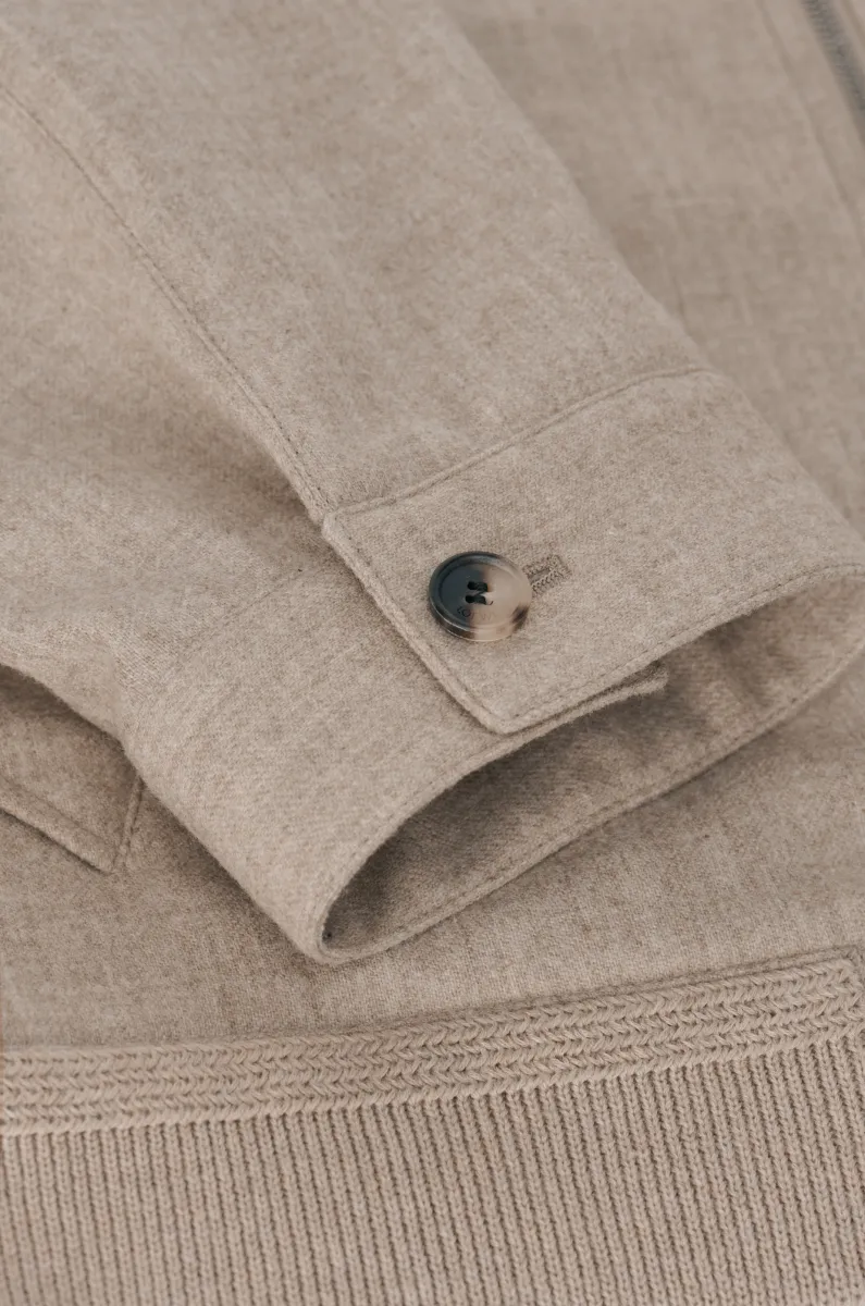 羊毛和羊绒拉链夹克