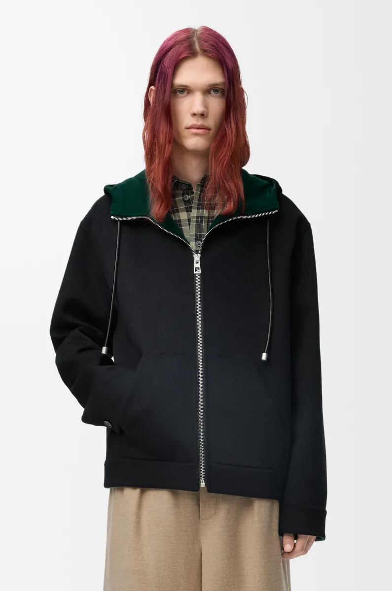 羊毛和羊绒连帽外套