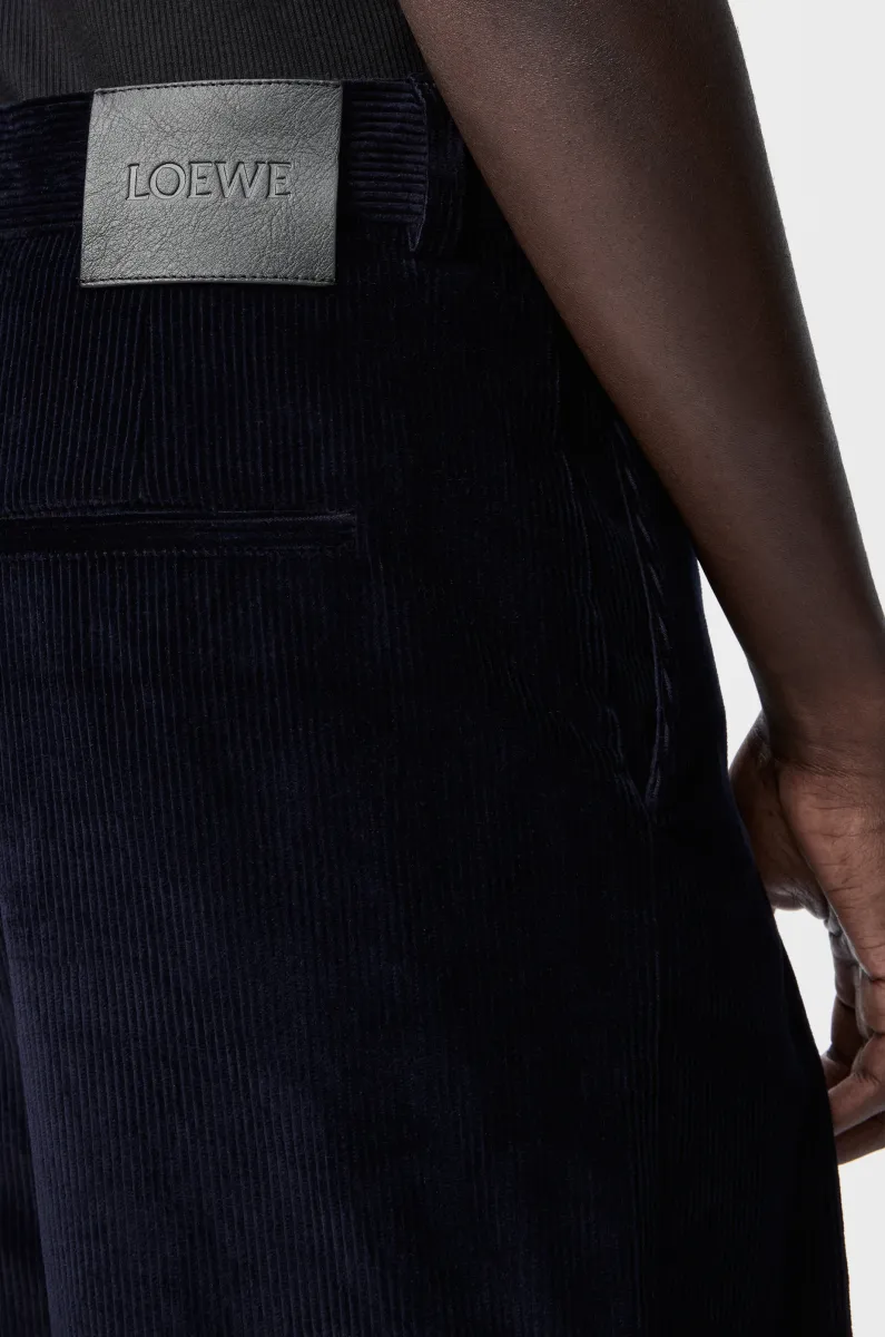 棉质和羊毛长裤