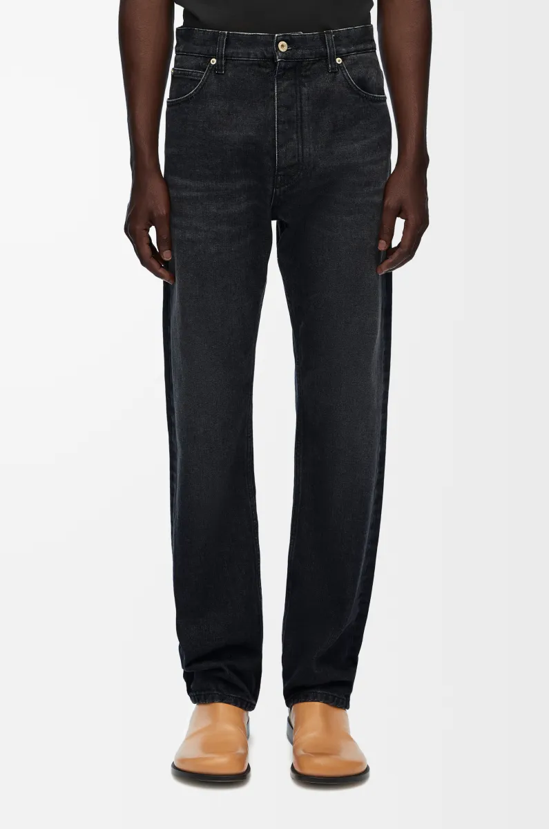 单宁布直筒牛仔裤