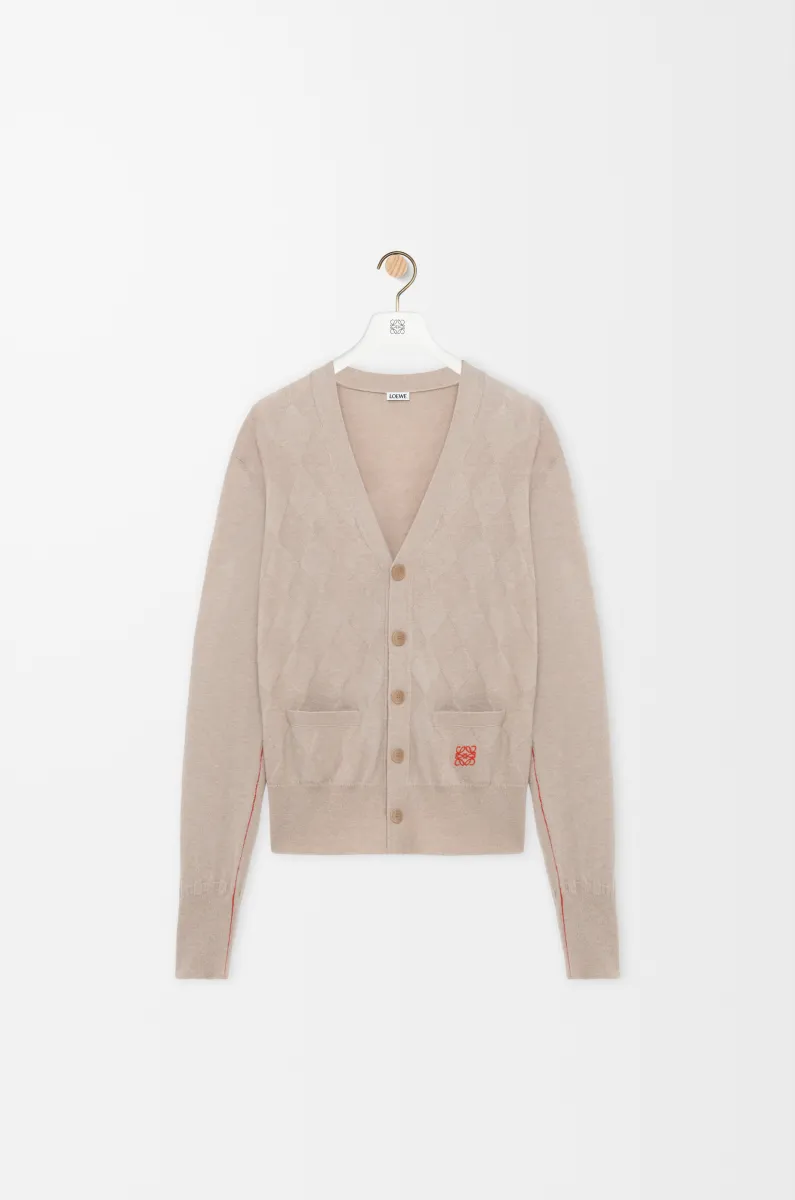 羊毛和羊绒开衫