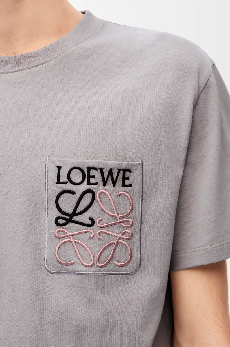 棉质宽松版型T恤