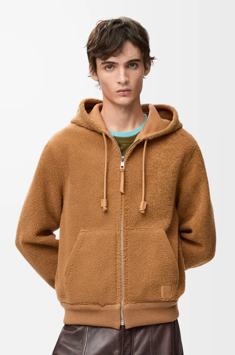 剪羊毛连帽夹克