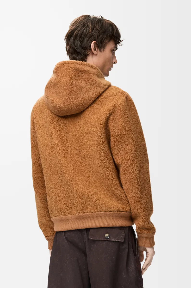 剪羊毛连帽夹克