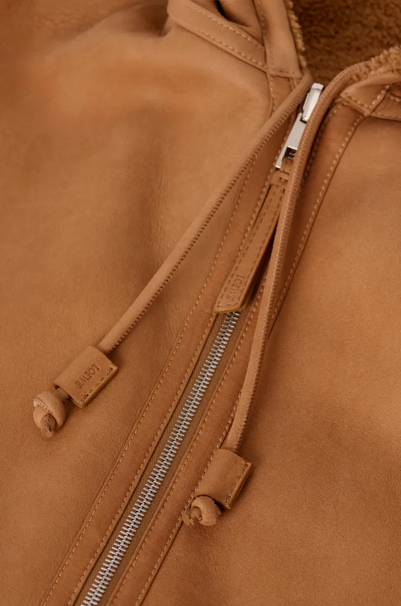 剪羊毛连帽夹克