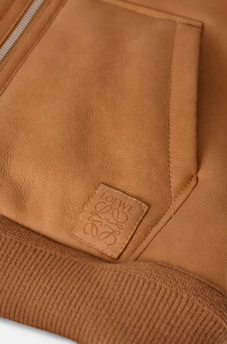 剪羊毛连帽夹克