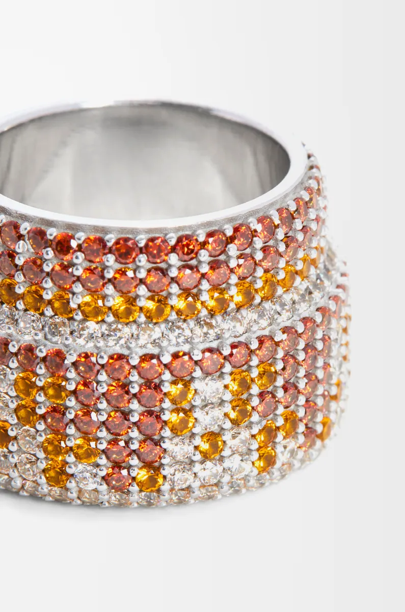 大号银质和水晶密镶戒指