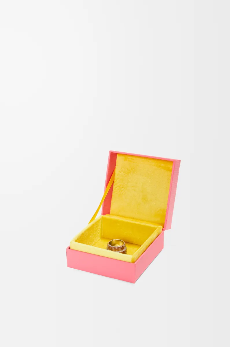 大号银质和水晶密镶戒指