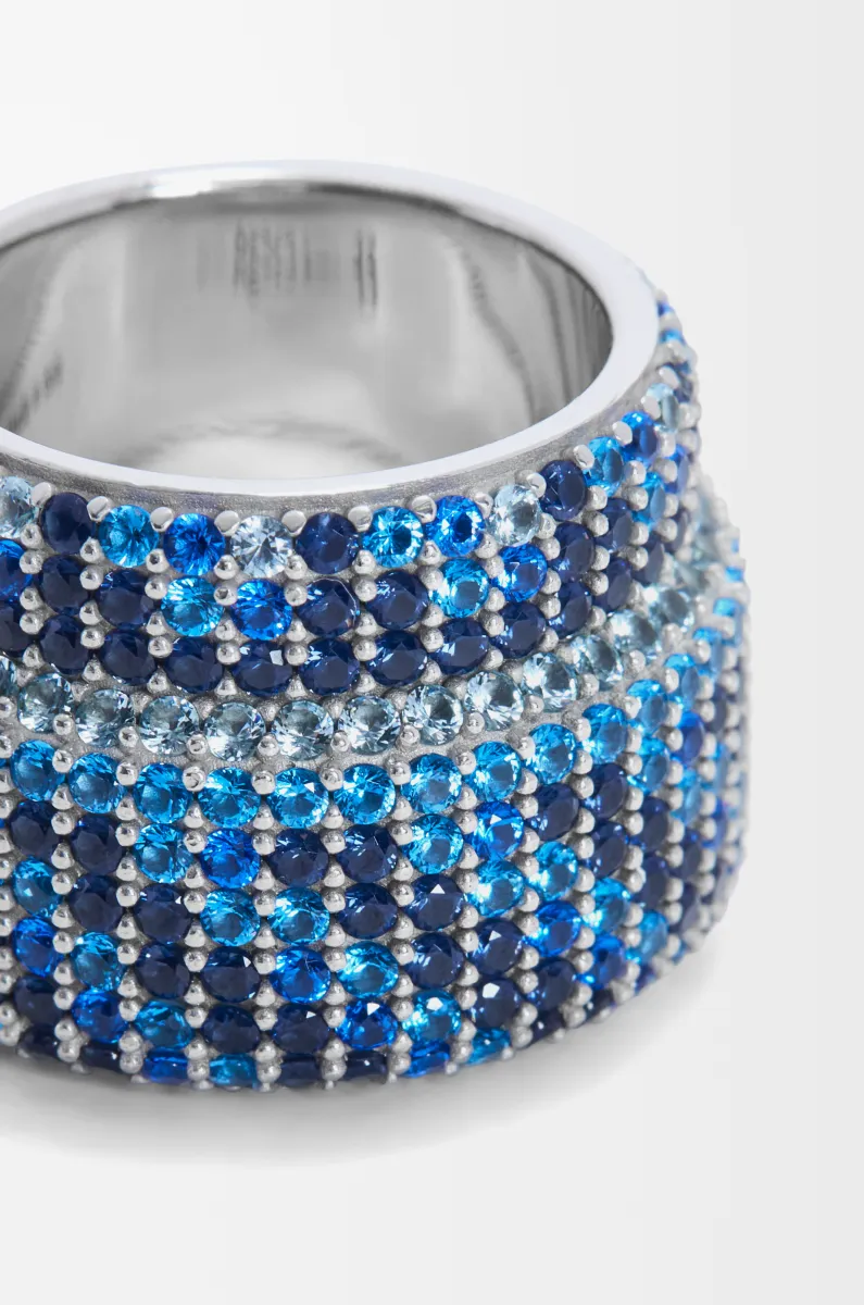 大号银质和水晶密镶戒指