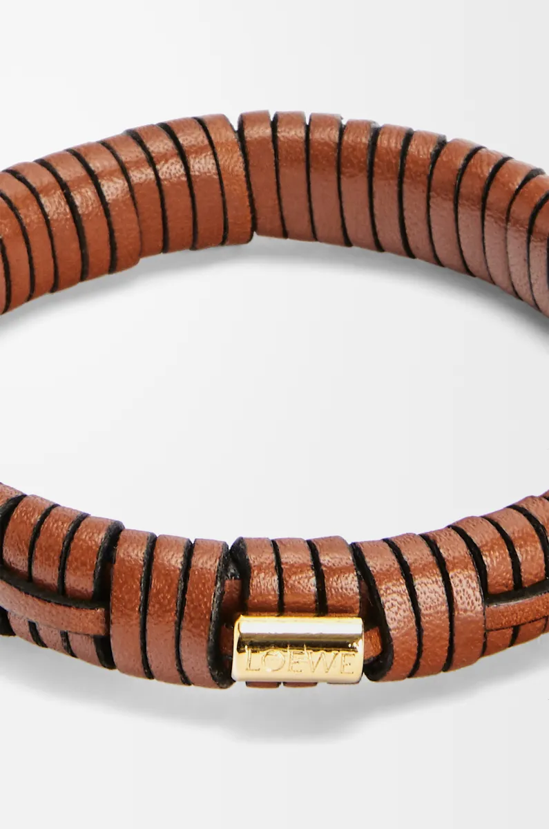 经典牛皮革和黄铜编织手镯