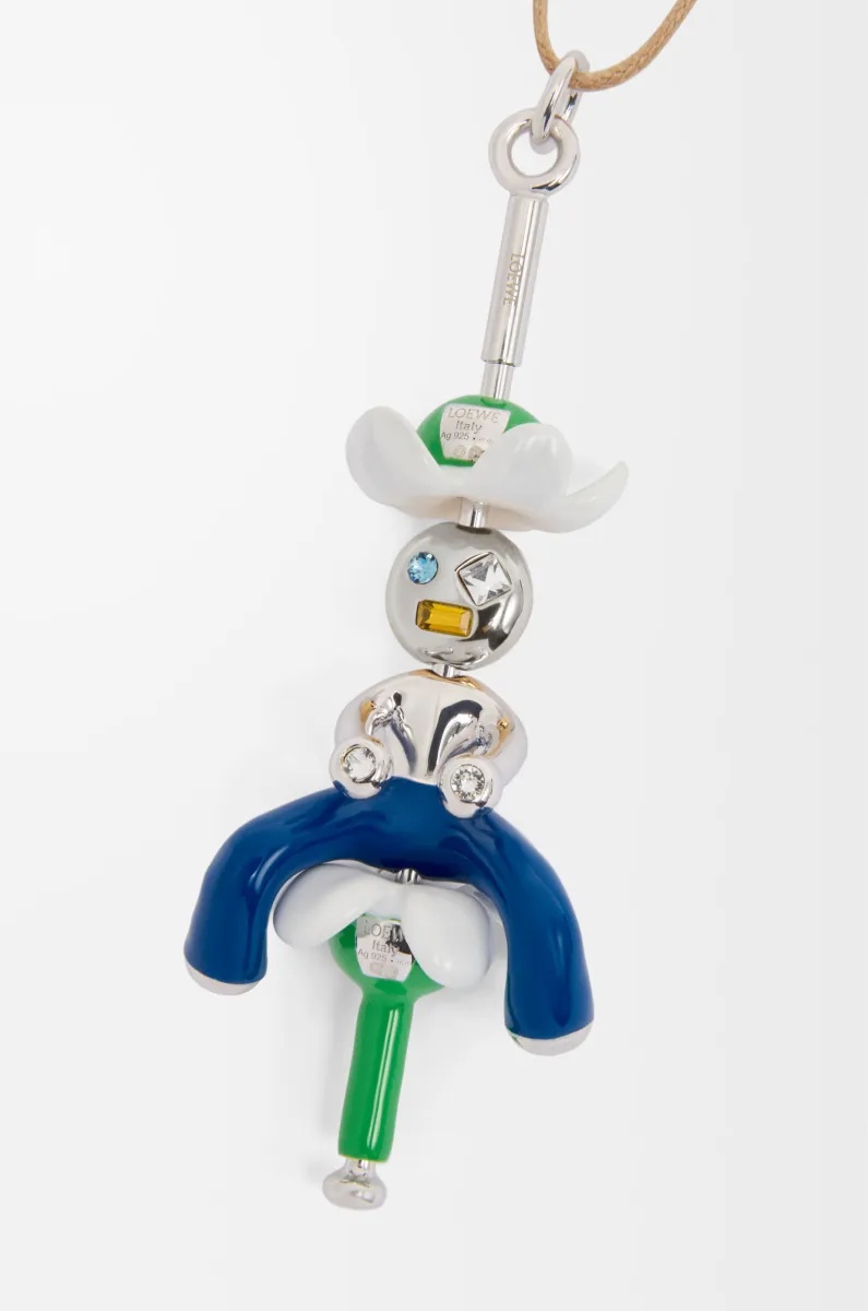 银质和水晶坐姿娃娃吊坠