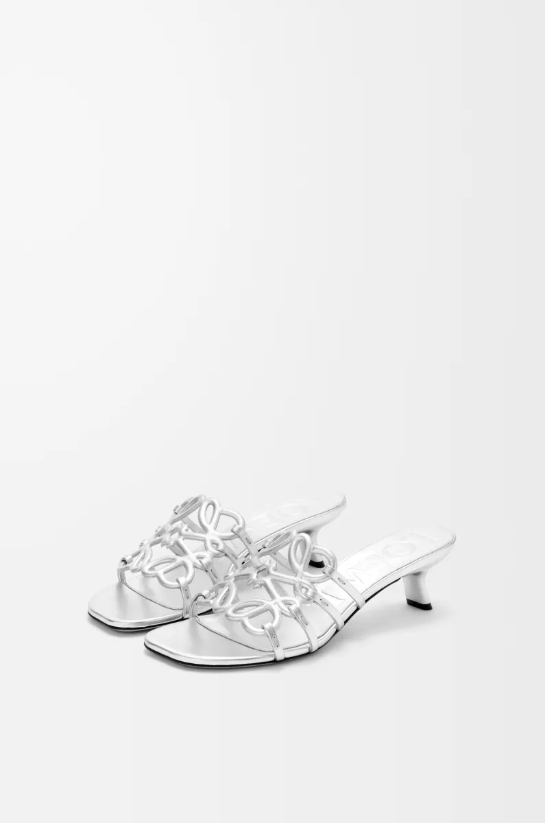 层压羊皮革 Petal Anagram 凉鞋