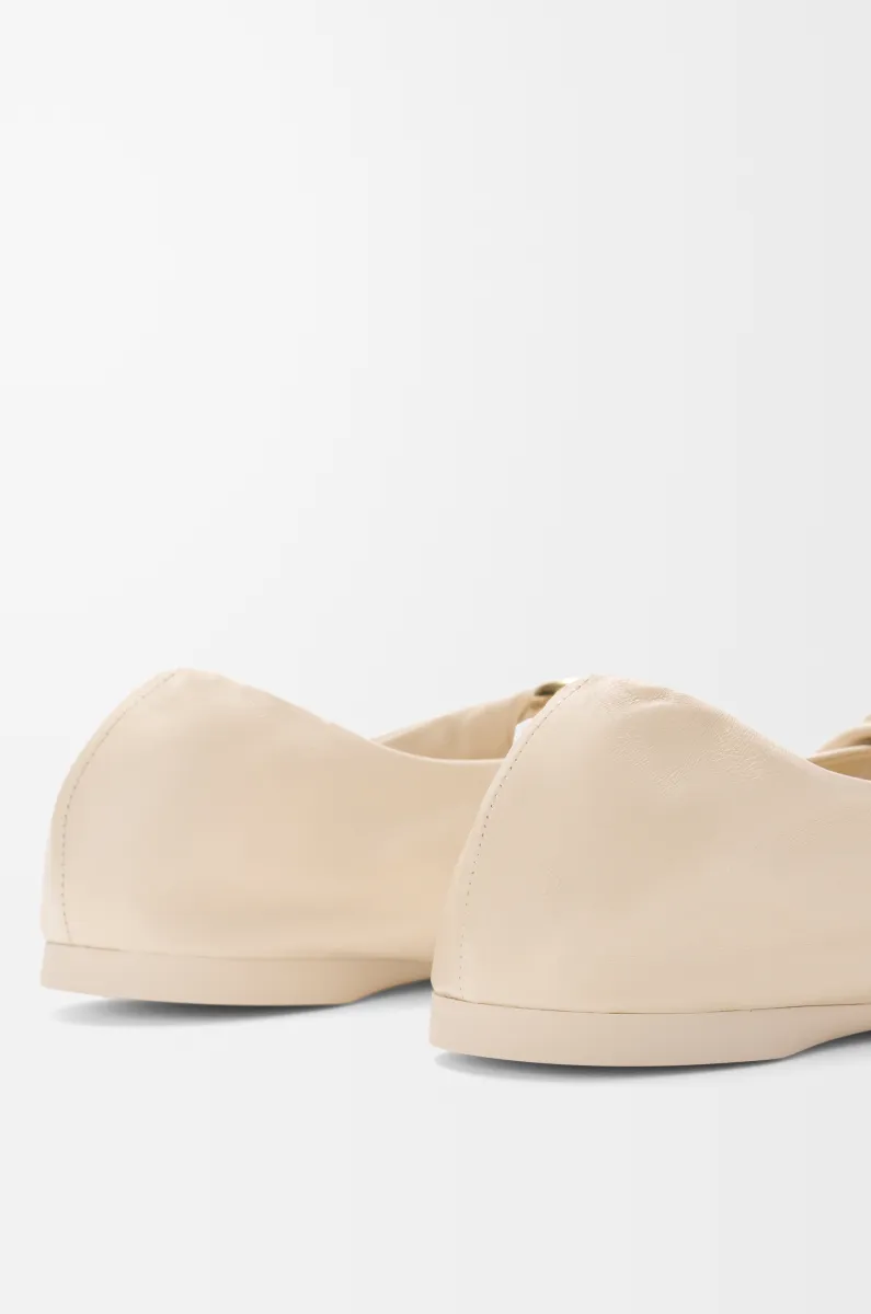 柔软纳帕羊皮革 Pebble 芭蕾舞鞋