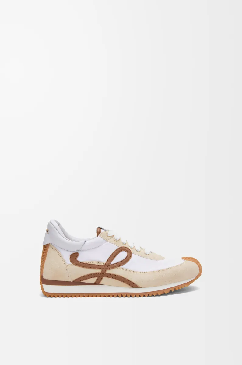 尼龙和绒面革流畅女士运动鞋 2.0