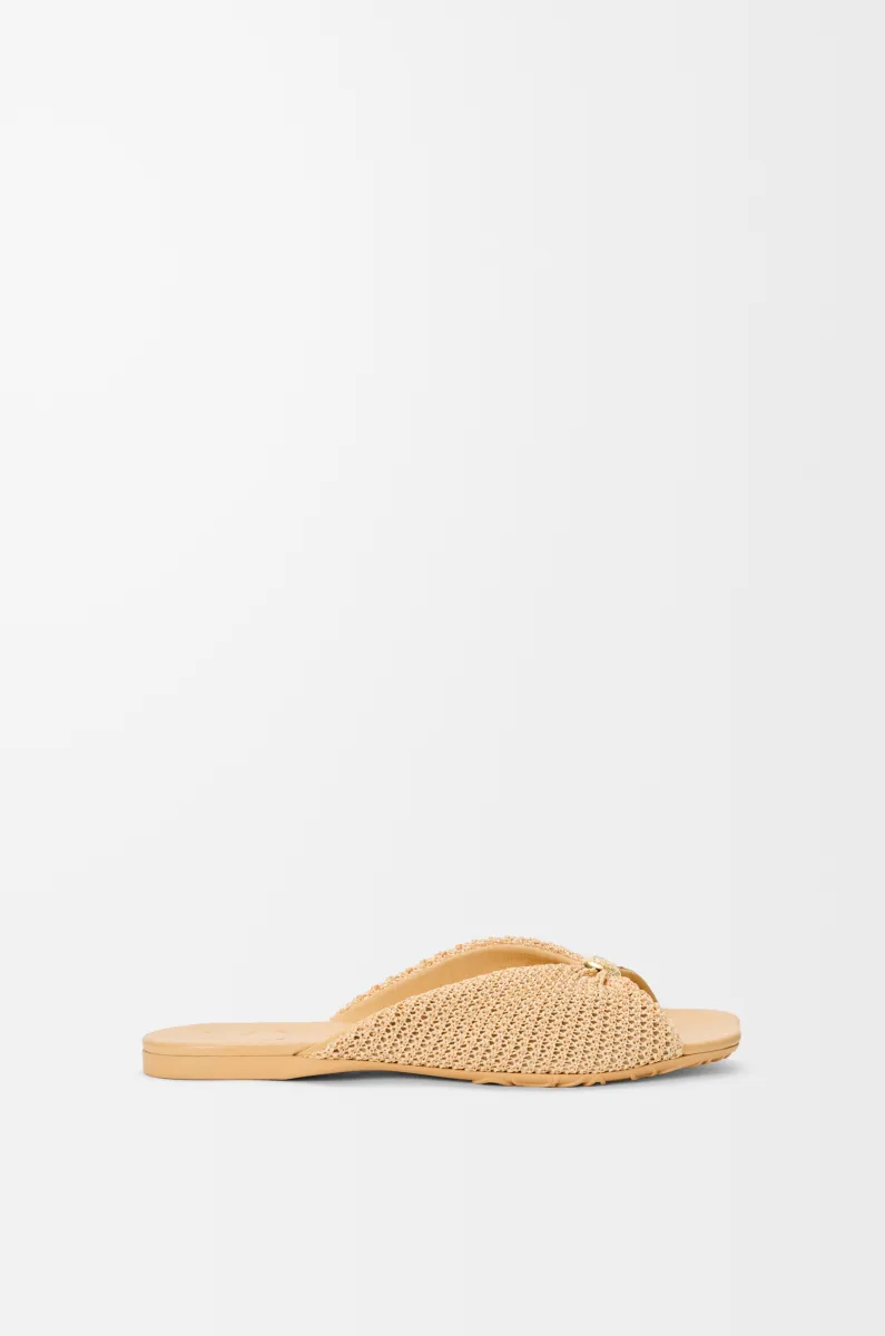 拉菲草效果 Pebble Soft 凉鞋