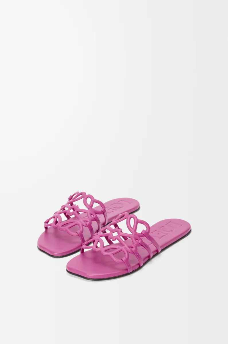 柔软牛皮革 Petal Anagram 凉鞋