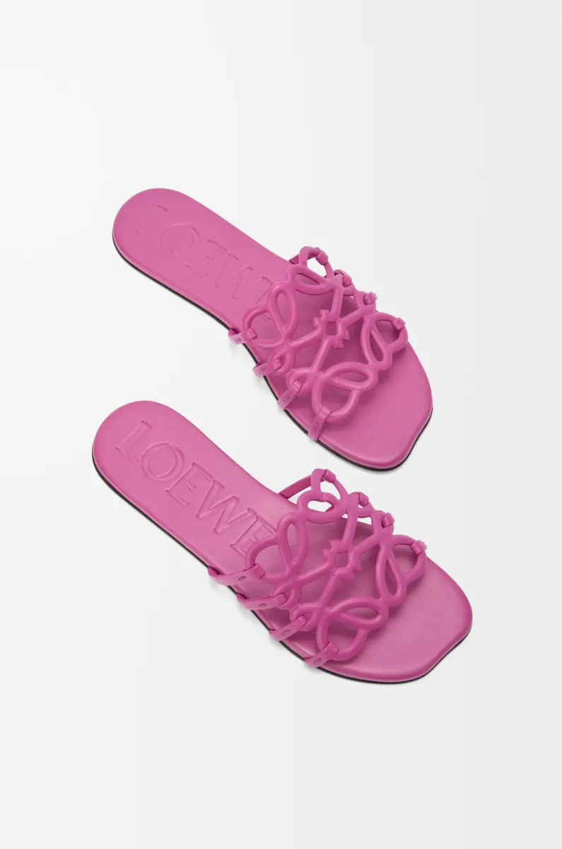 柔软牛皮革 Petal Anagram 凉鞋