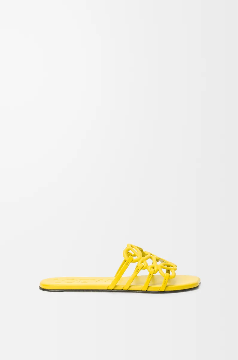 柔软牛皮革 Petal Anagram 凉鞋