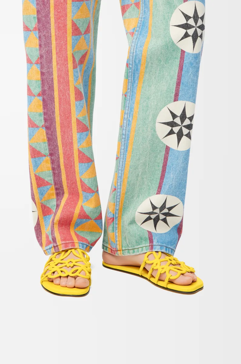 柔软牛皮革 Petal Anagram 凉鞋