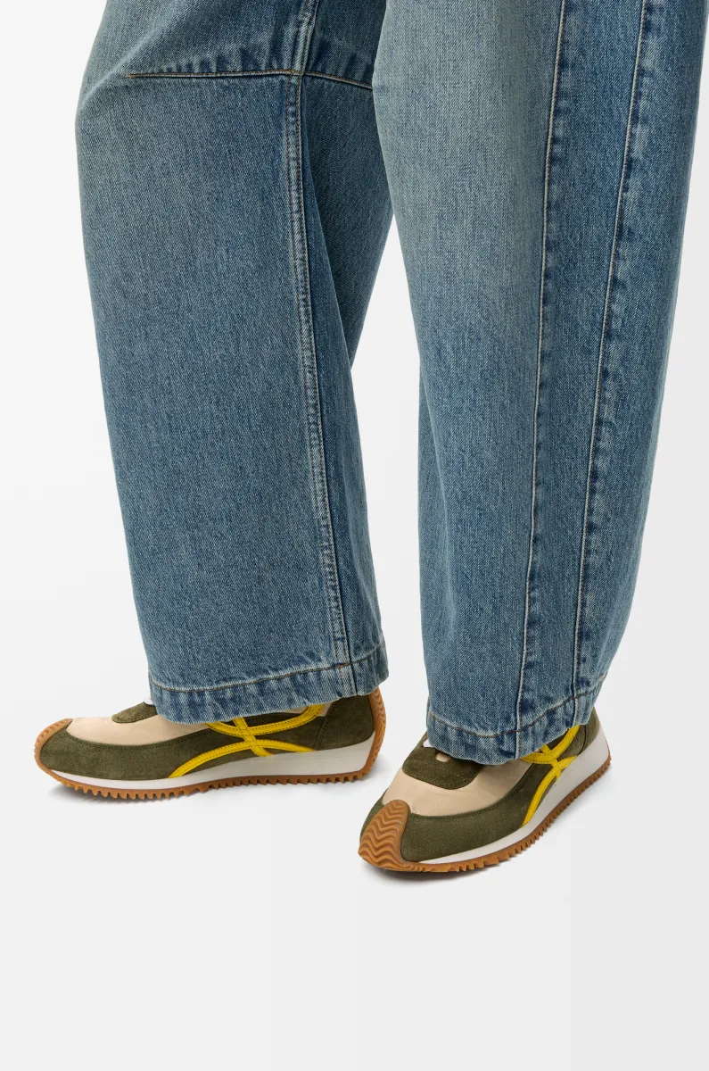 尼龙和绒面革流畅女士运动鞋 2.0