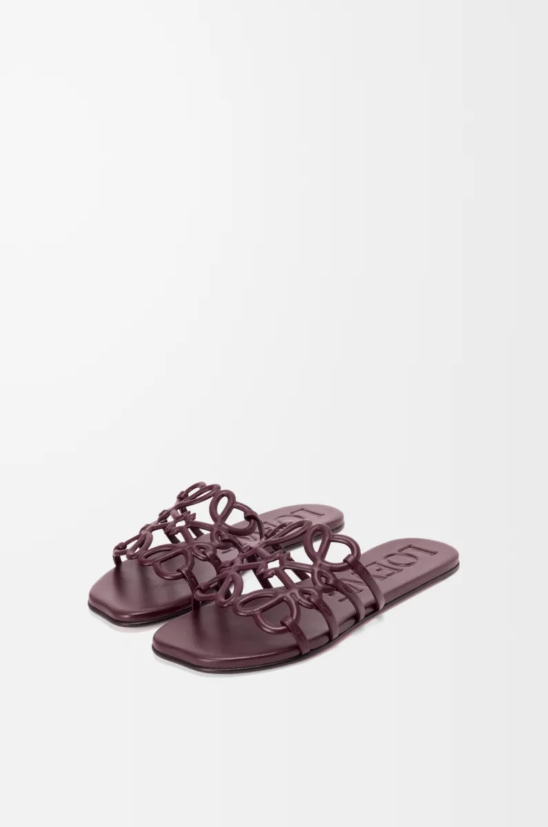 柔软牛皮革 Petal Anagram 凉鞋