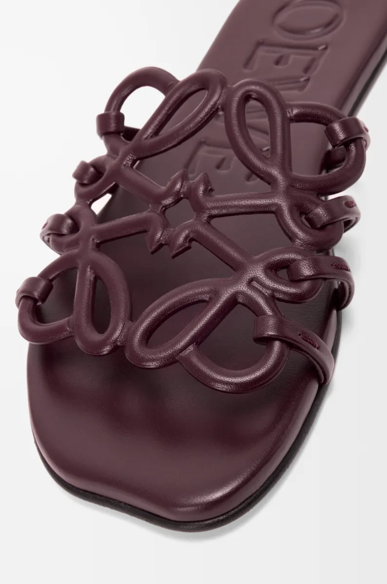 柔软牛皮革 Petal Anagram 凉鞋