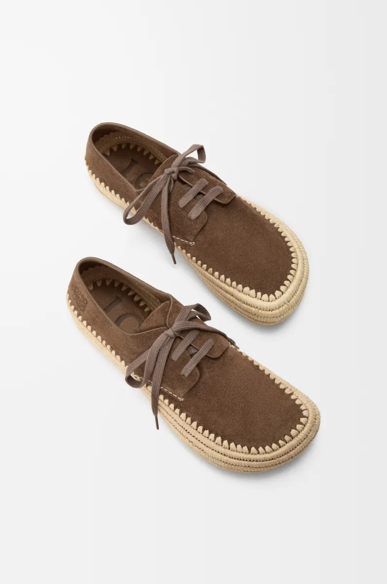 绒面革和拉菲草 Rio 系带鞋