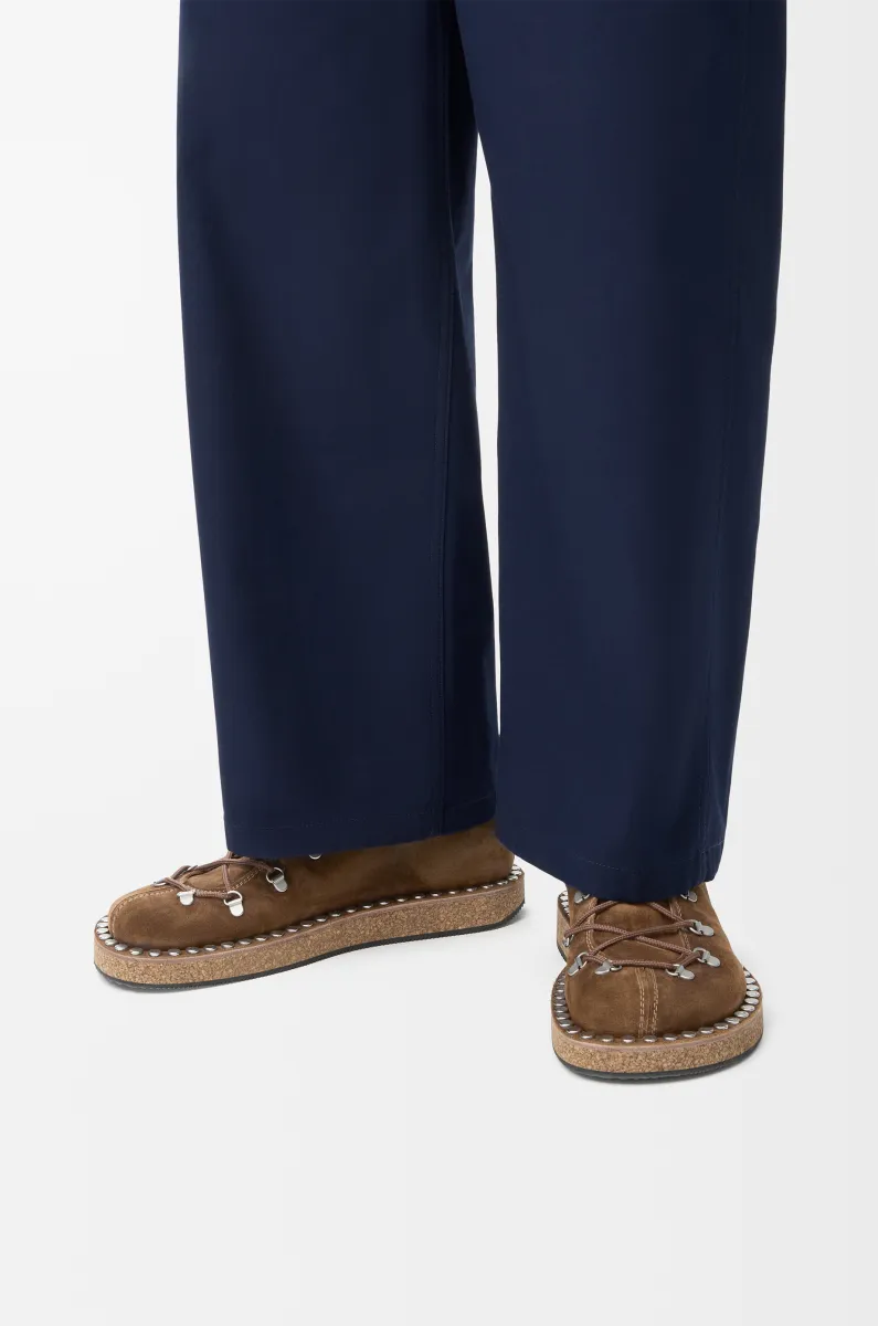 绒面牛皮革铆钉系带鞋