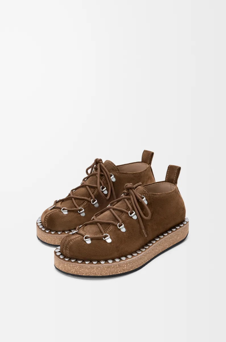 绒面牛皮革铆钉系带鞋