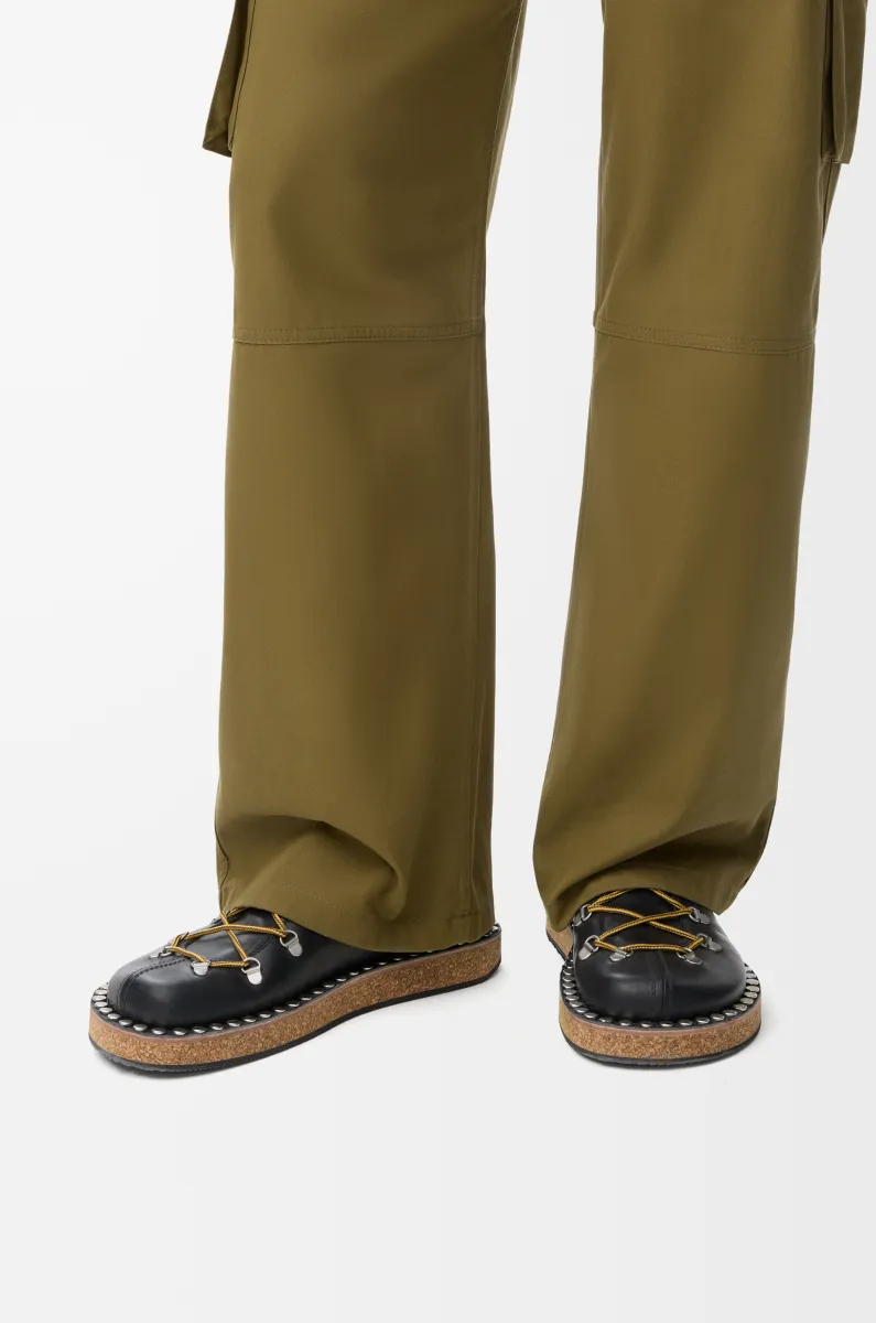 植鞣牛皮革铆钉系带鞋