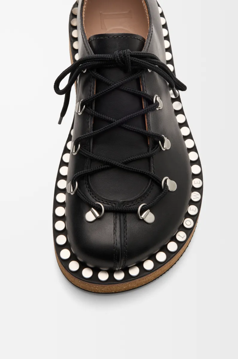 植鞣牛皮革铆钉系带鞋