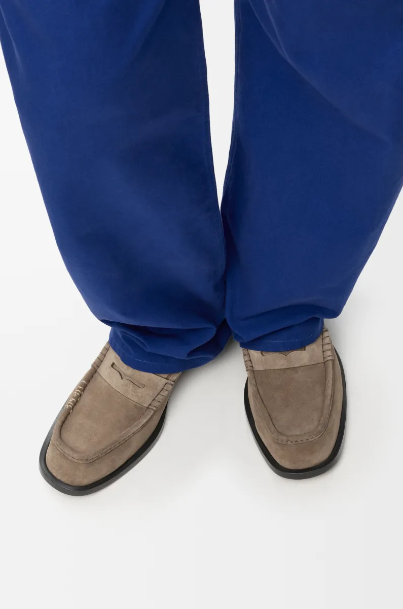 Bobine loafer in suede calfskin