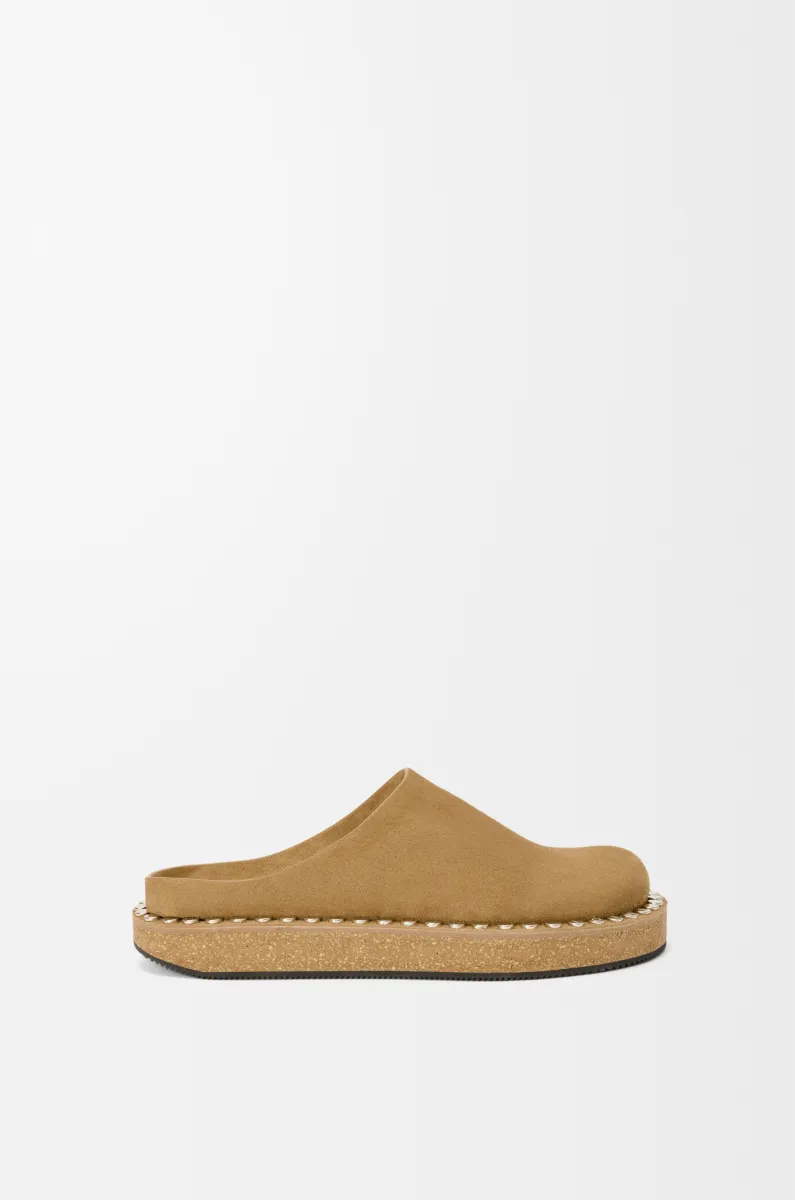 绒面牛皮革铆钉穆勒鞋