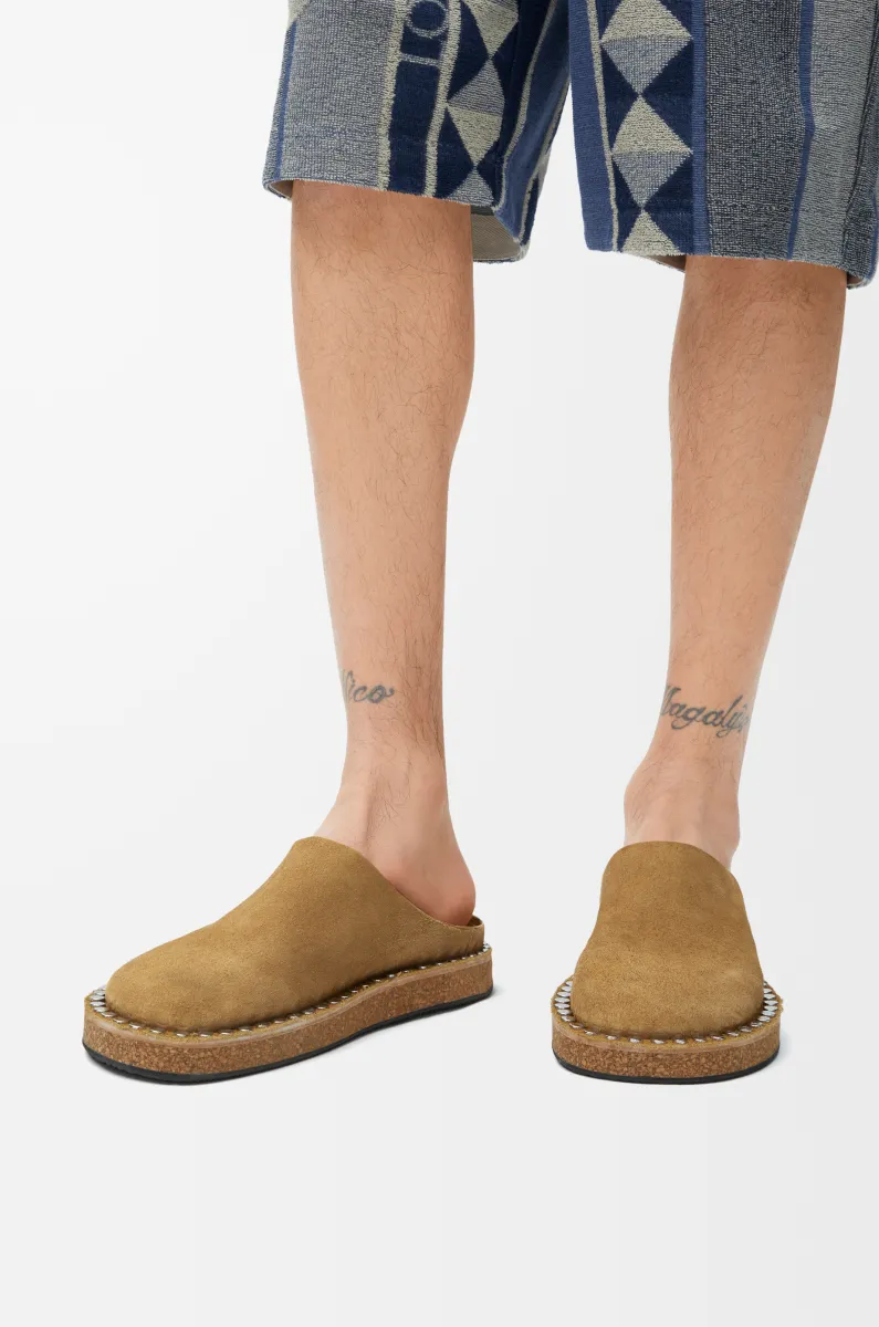 绒面牛皮革铆钉穆勒鞋