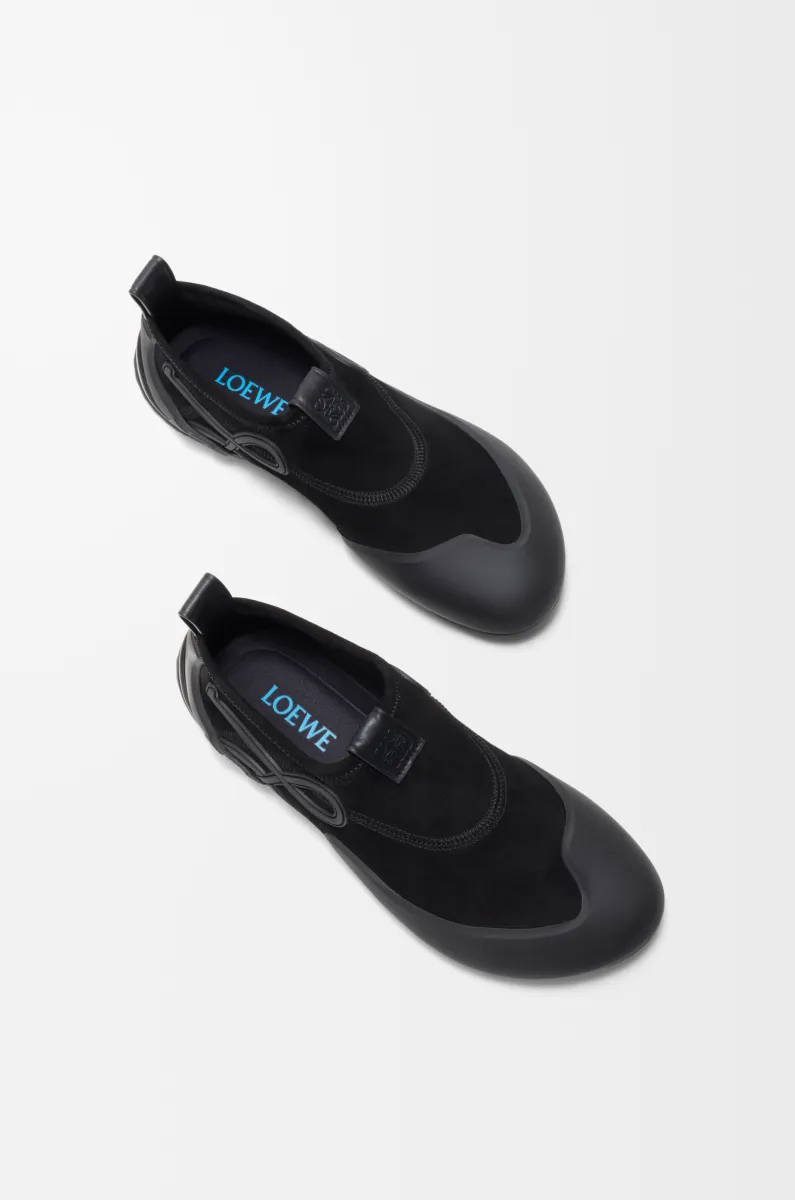弹力绒面革和 TPU Grip Aqua 男士运动鞋