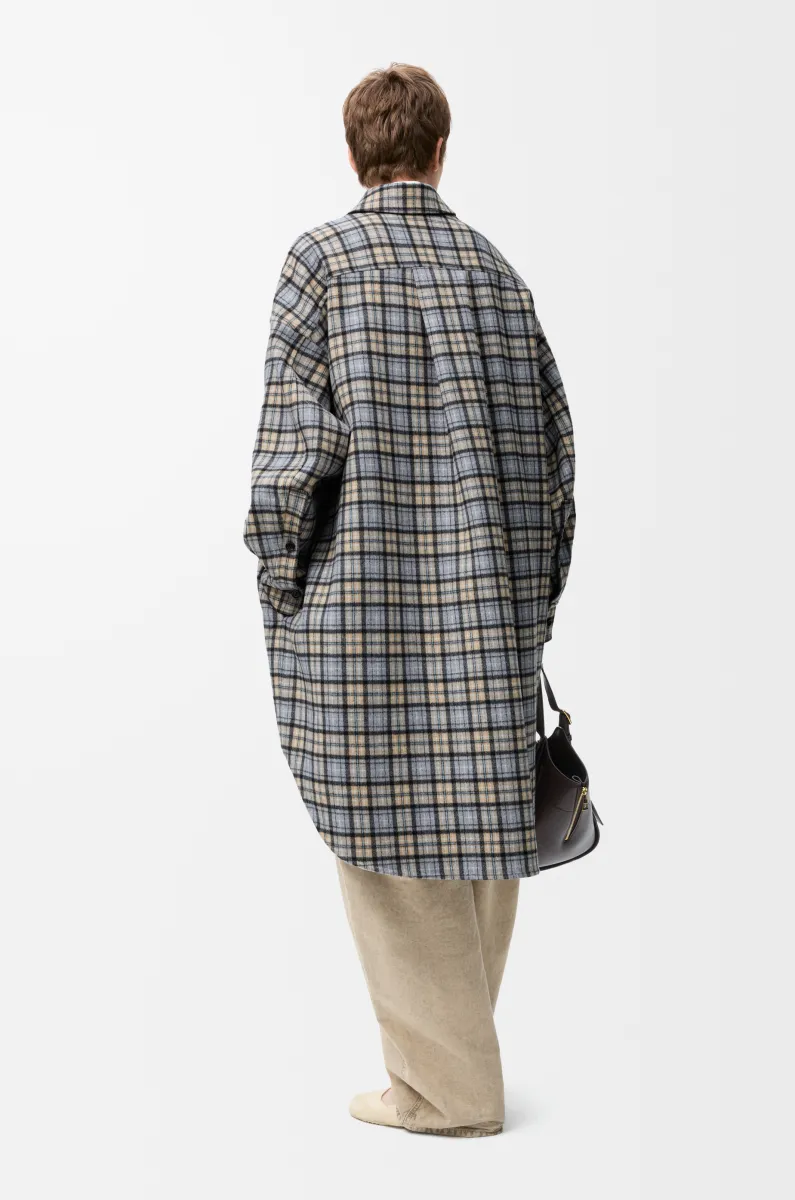 羊毛和羊绒大衣