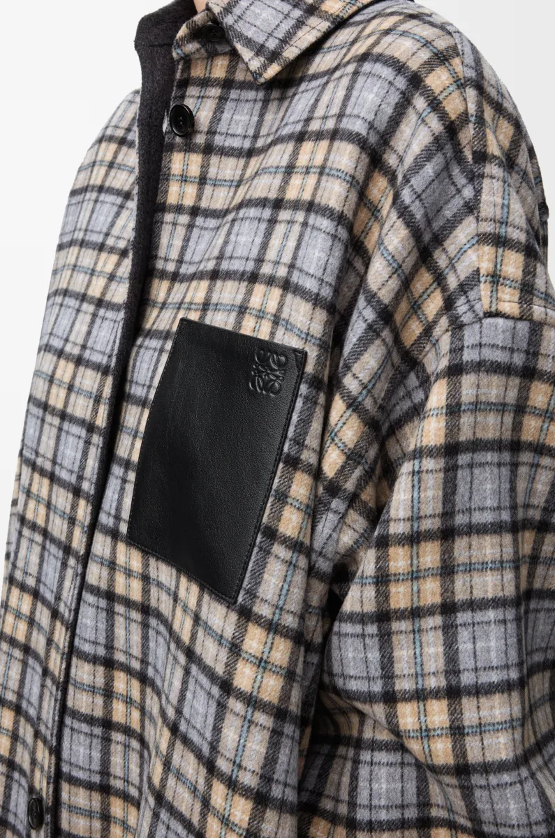 羊毛和羊绒大衣