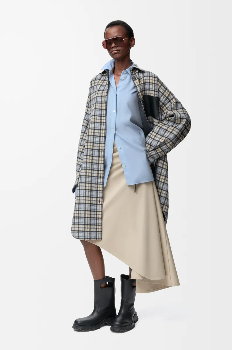 羊毛和丝绸衬衫