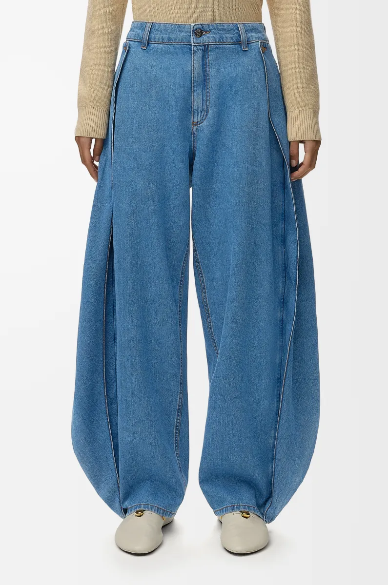 单宁布牛仔裤