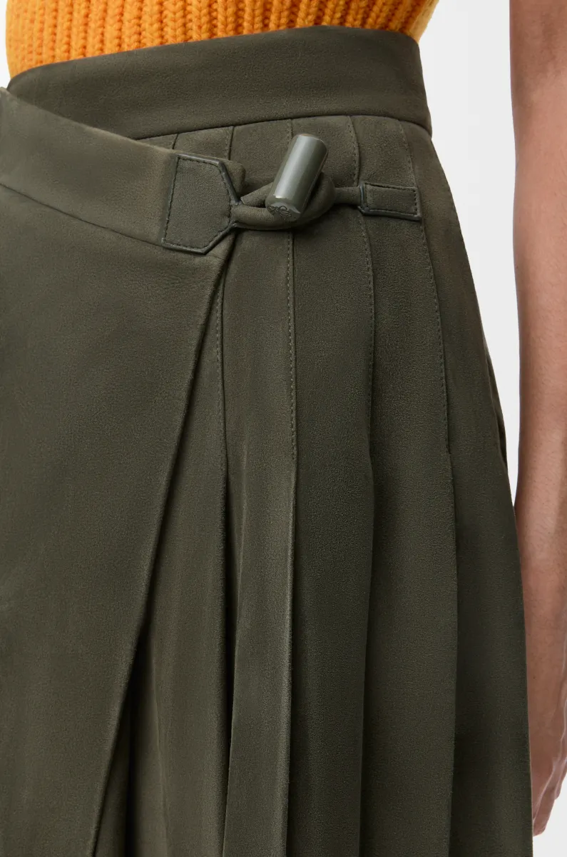 绒面羊皮革褶裥迷你半身裙