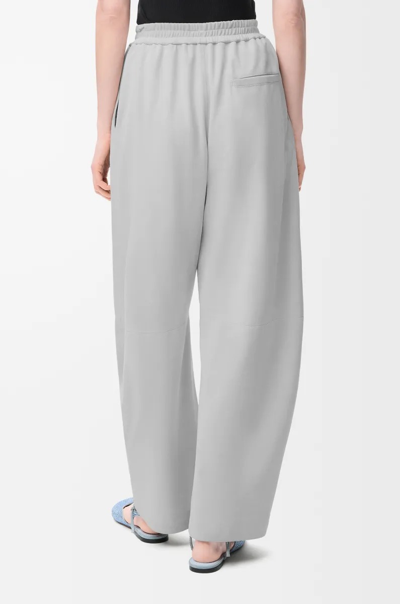 绒面羊皮革锥形长裤