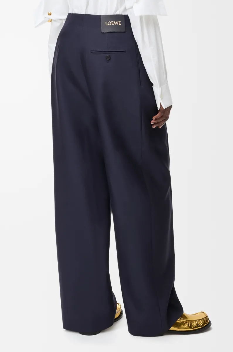 羊毛和丝绸腰带长裤