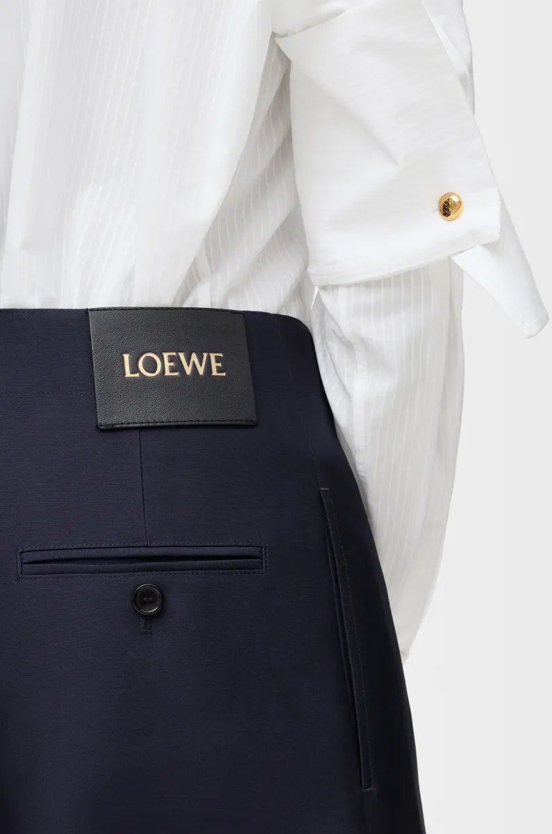 羊毛和丝绸腰带长裤