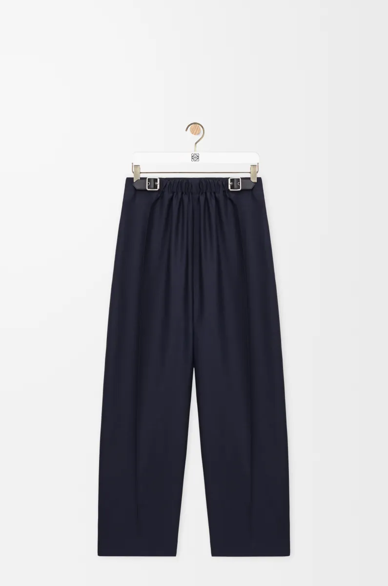 羊毛和丝绸腰带长裤