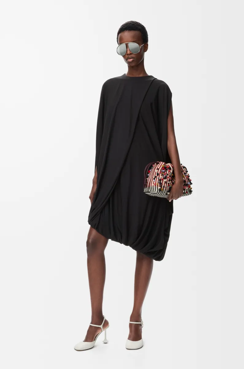 粘胶纤维垂坠连衣裙