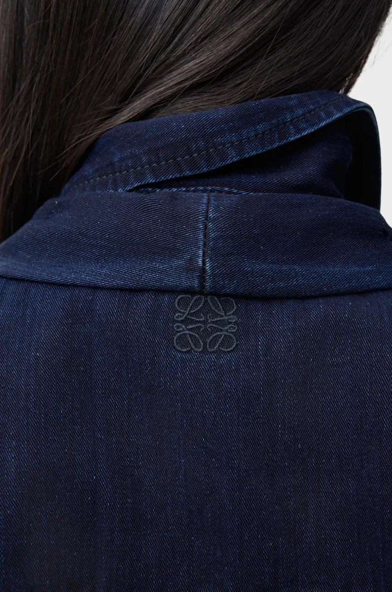 单宁布垂坠衬衫