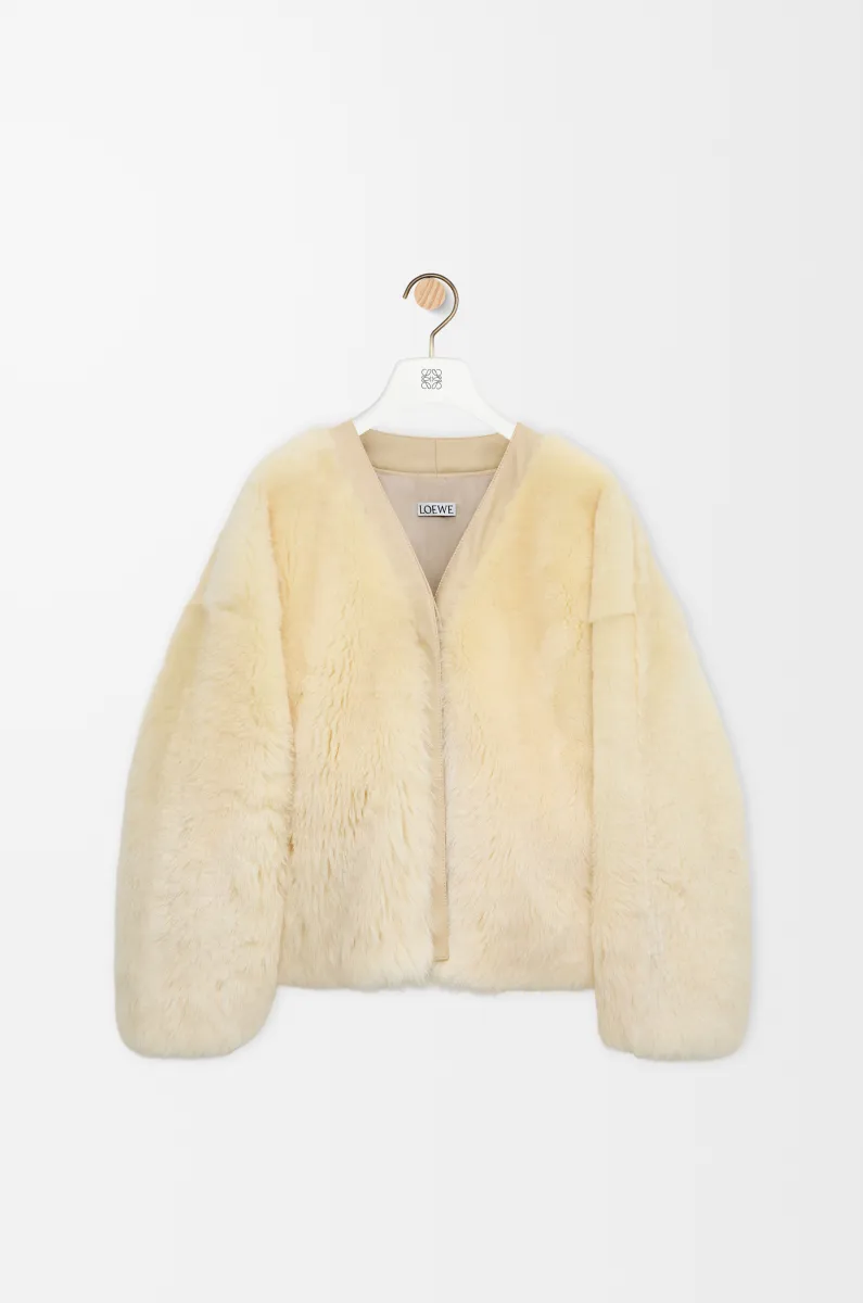 剪羊毛开衫