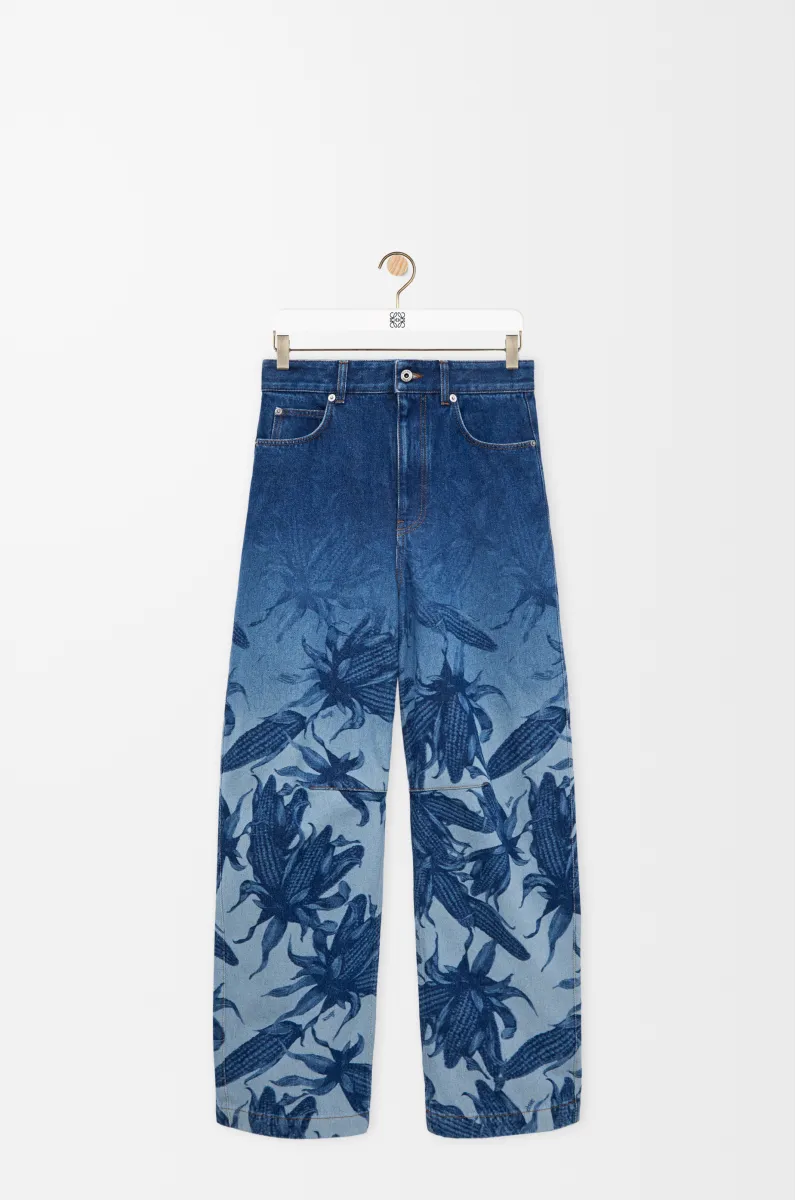 单宁布锥形牛仔裤