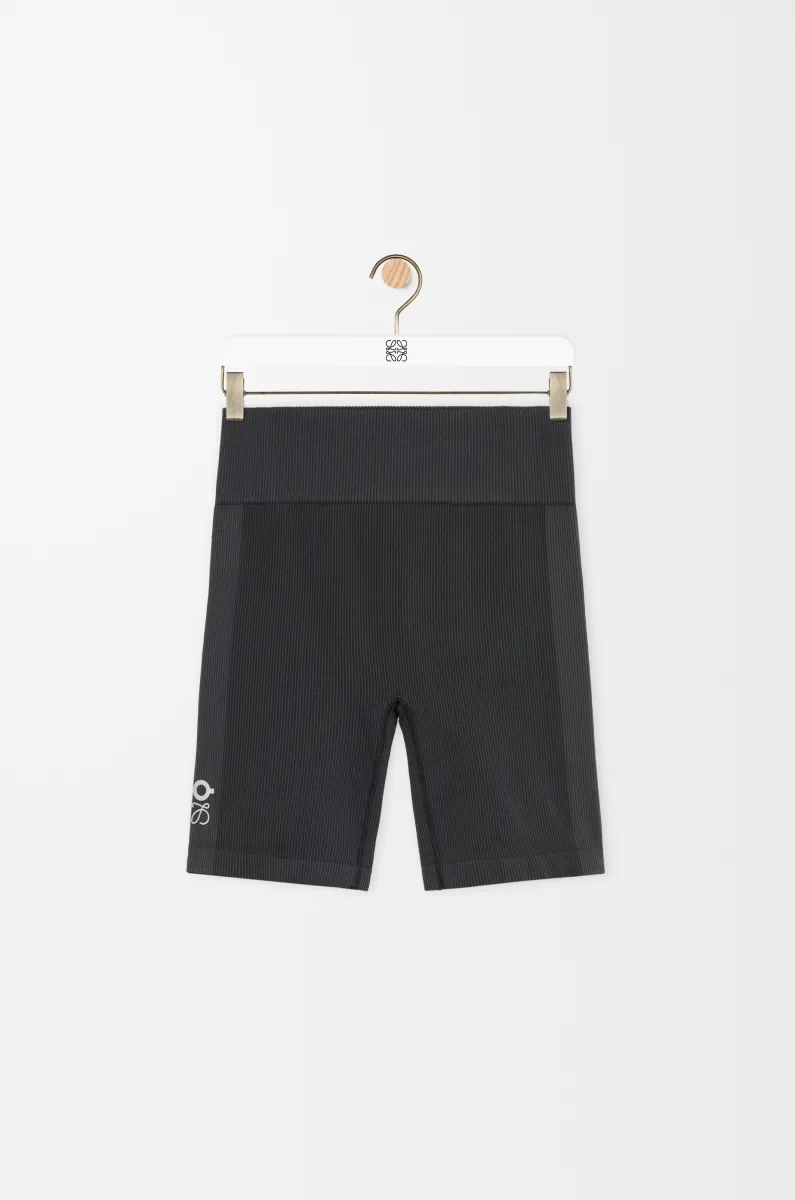 科技平纹针织无缝短裤