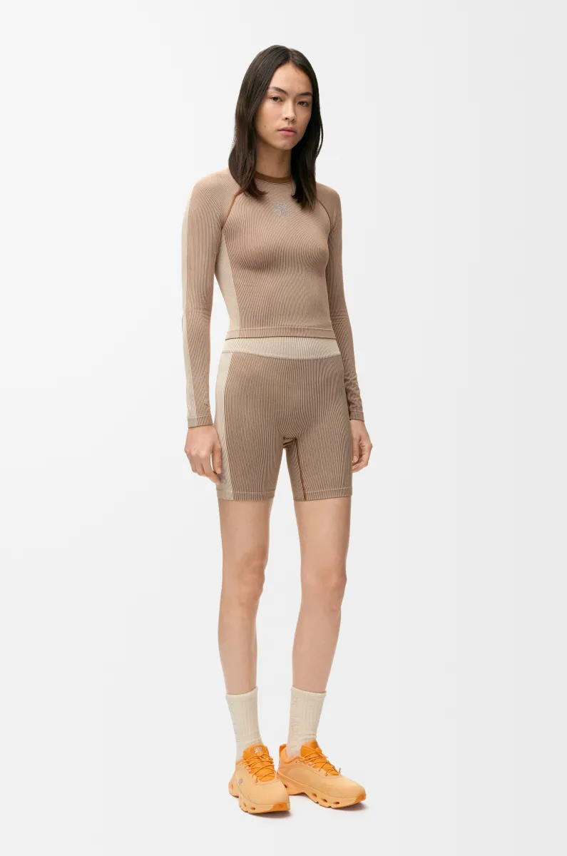 科技平纹针织长袖上衣